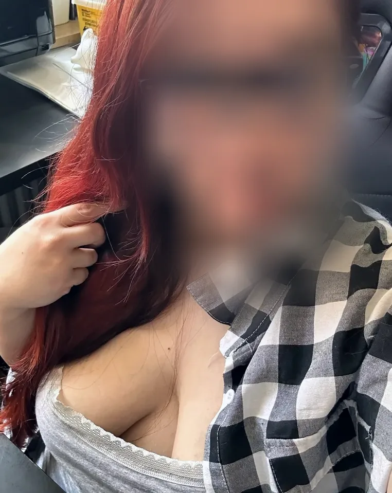 Andrea, 29
