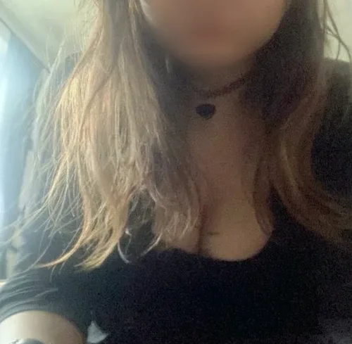 Annika, 28