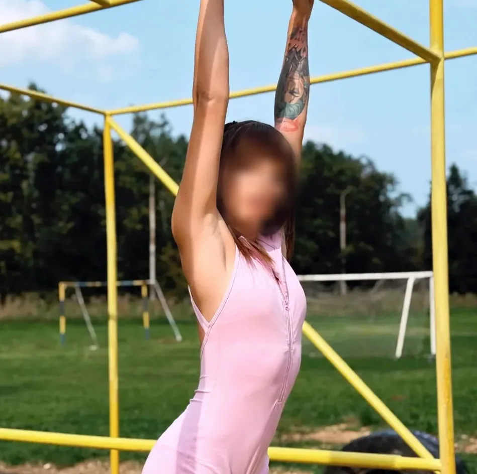 Chiara, 24