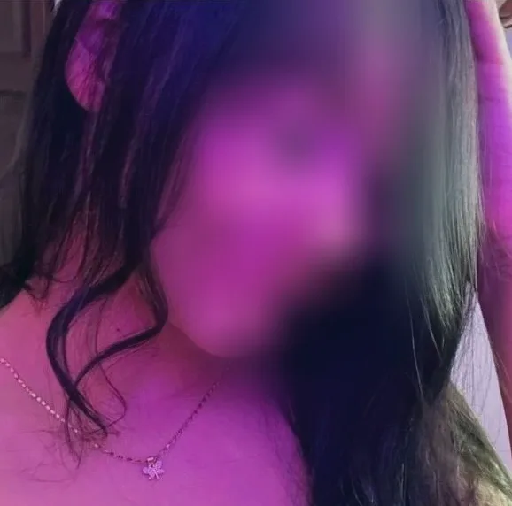 Fiona, 19