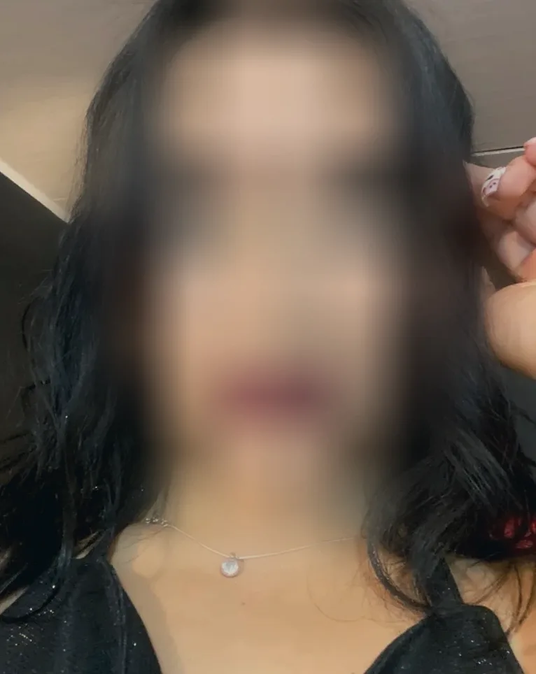 Jacqueline, 26