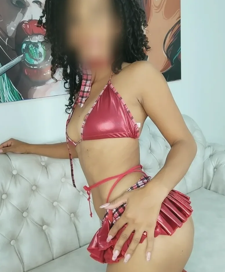 Janina, 28