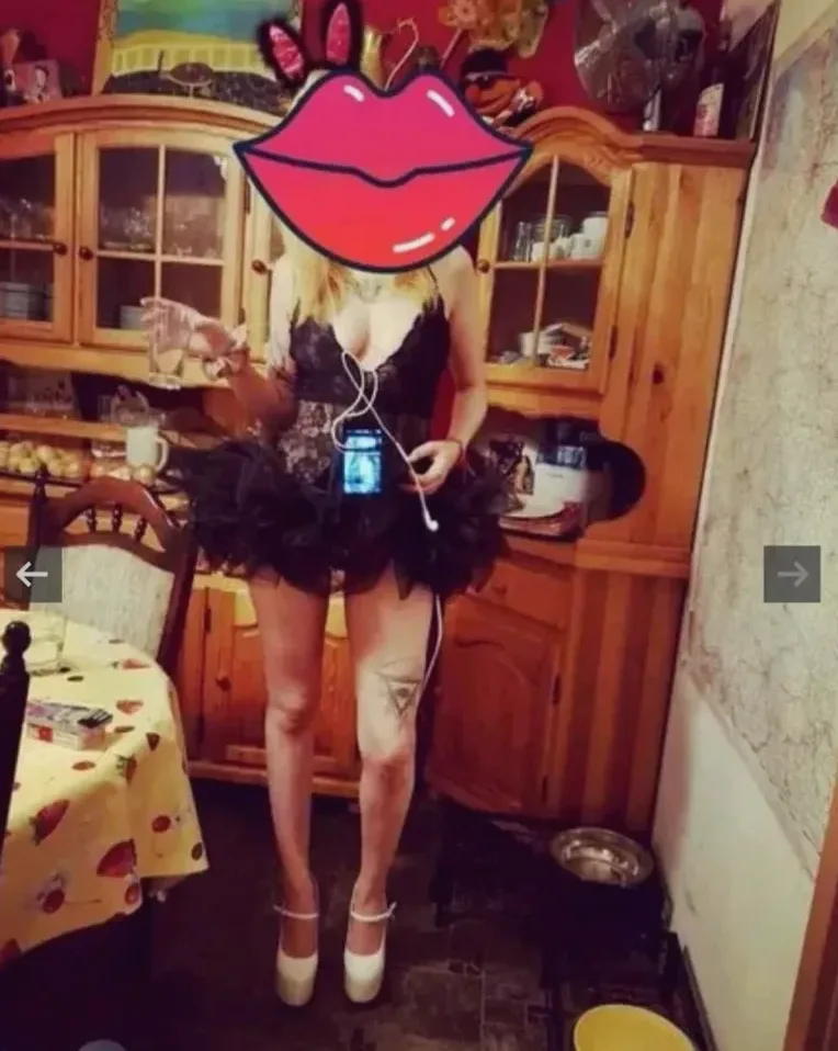 Nadja, 34