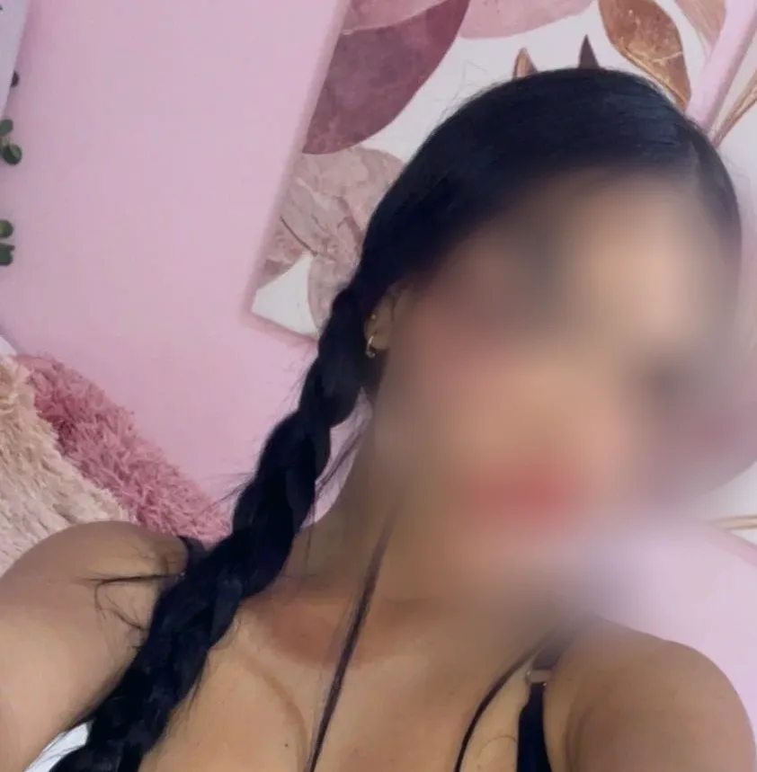 Saskia, 23